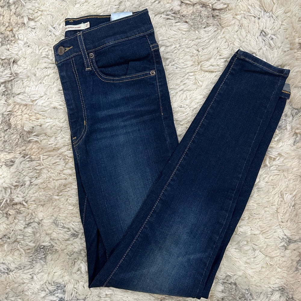 NWOT Levi’s “Mile High Super Skinny” Jeans